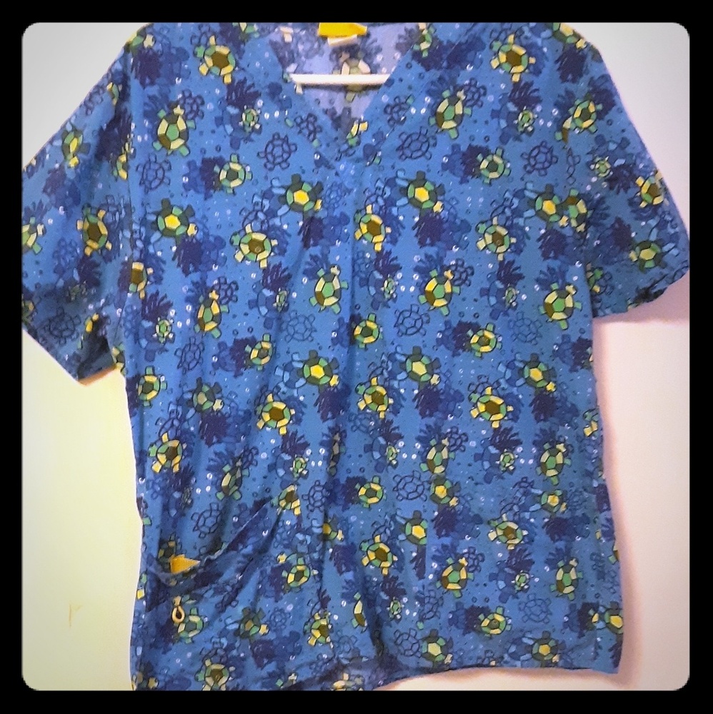 Wonderwink scrub top
